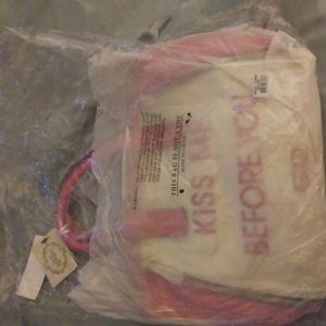 Bag kiss me before you go